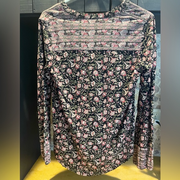 Lucky Brand pull over blouse - size S/P - Picture 2 of 3